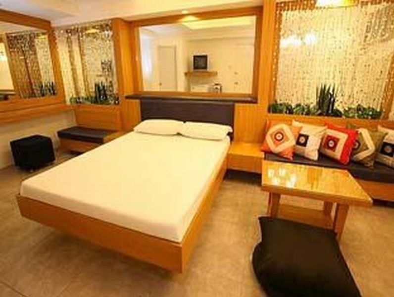 Victoria Court Las Pinas Exterior photo